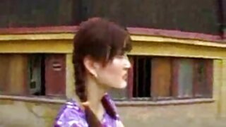 Güzel bir büyükanne, lezbiyen kızların videoları bir saat içinde bir koca