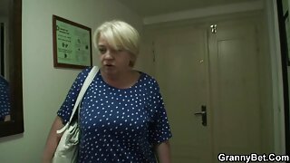 Jenna Reid var ona olgun lez porn partner olduğunu harika